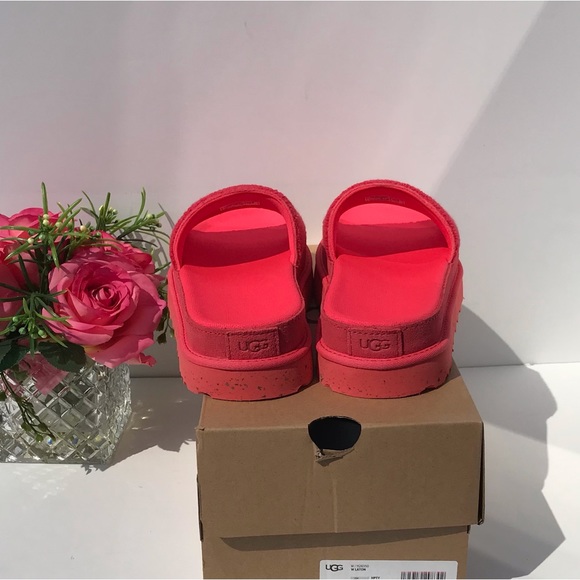 UGG Laton Slide - Picture 3 of 10